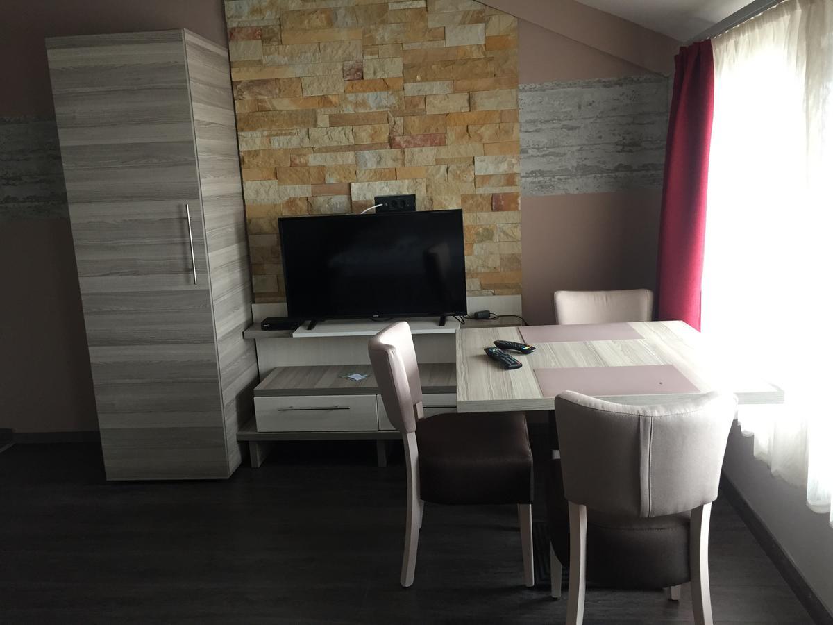 K23 Apartment Milmari 科帕奥尼克 外观 照片